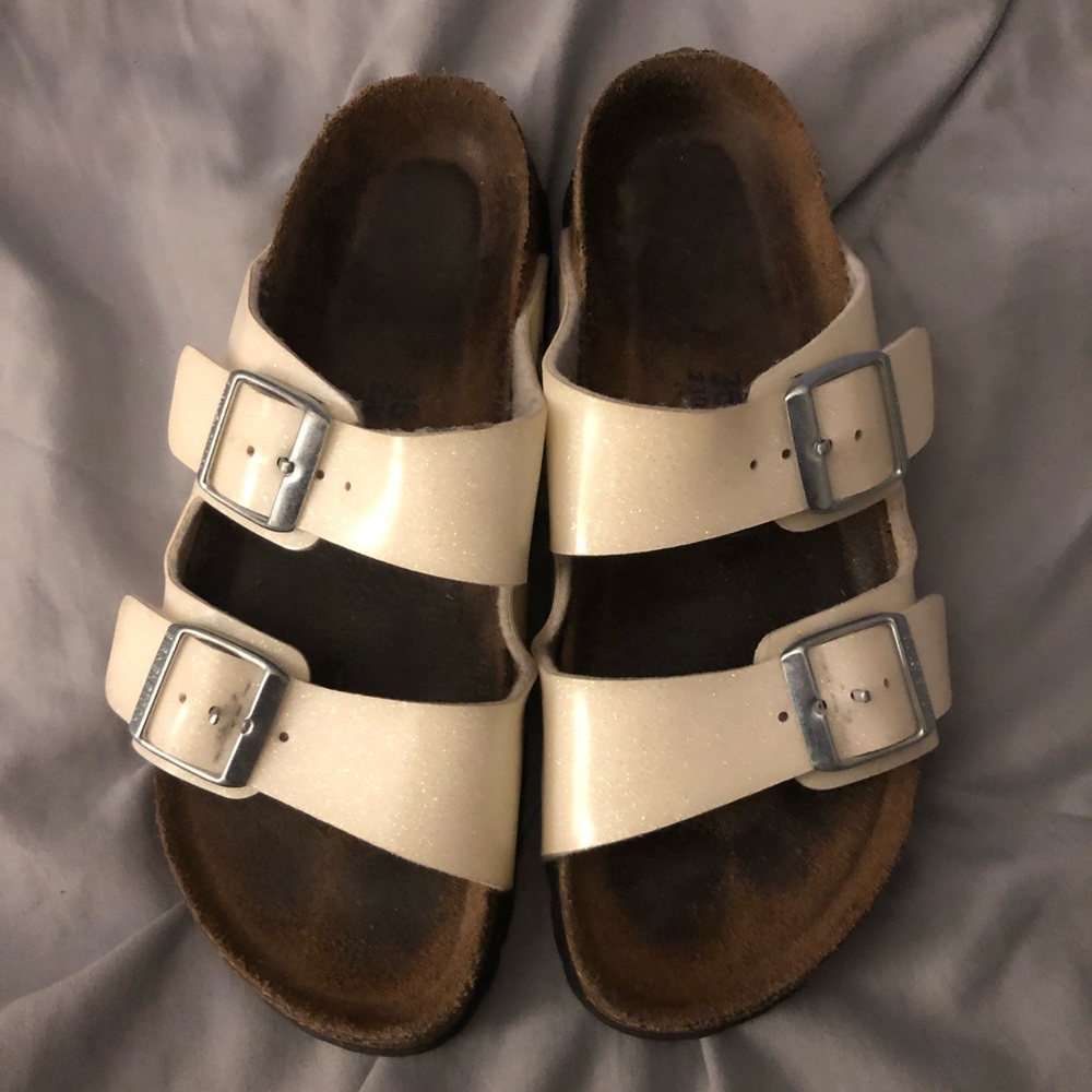 barely worn white birkenstocks